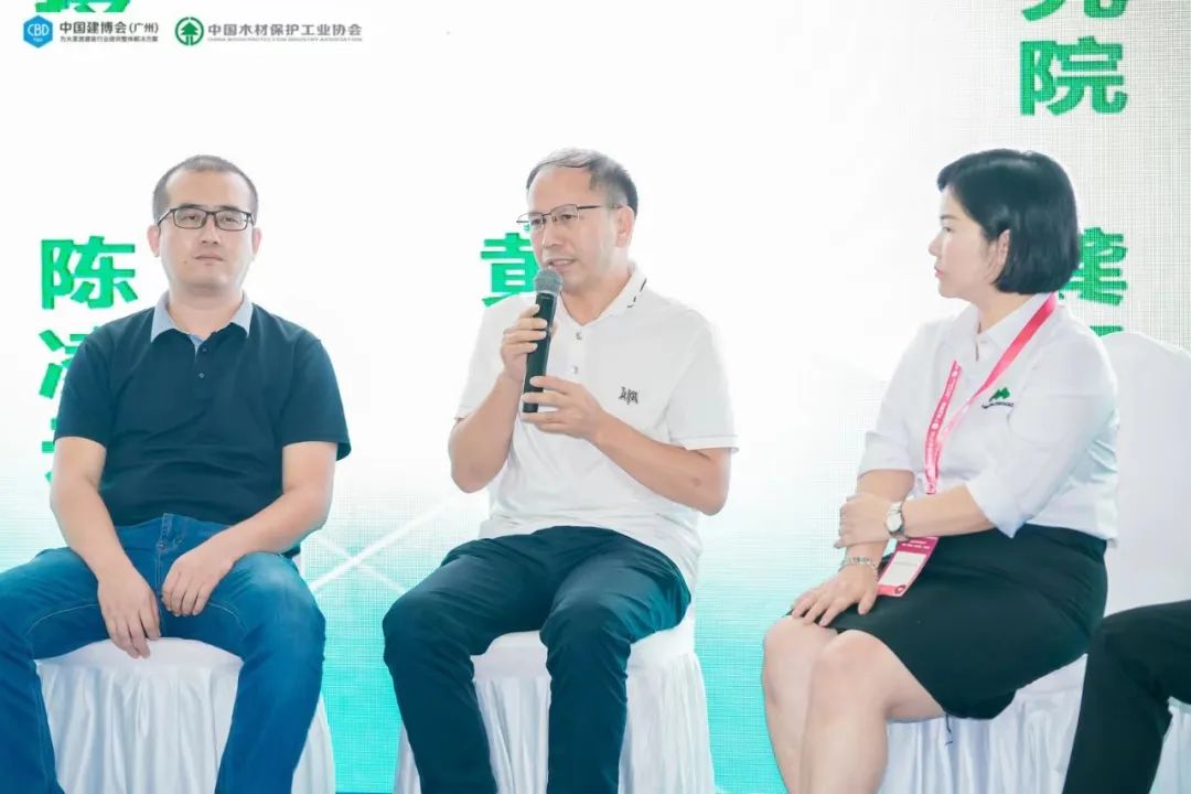 晾霸總裁陳凌云先生參加2023第三屆中國陽臺定制節(jié)開幕式 晾霸總裁陳凌云先生參加2023第三屆中國陽臺定制節(jié)開幕式